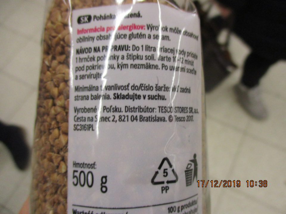 TESCO Pohánka pražená 0,5kg, distribútor: TESCO STORES SR,a.s., Cesta na Senec 2,Bratislava - prekročený obsah rezíduí pesticídov (glyfosátu).