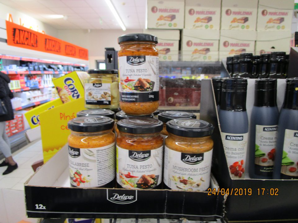 U 3 druhov výrobkov, a to: 1.Pesto Calabrese 190g , DMT:09/2020 2. Tuna Pesto 190g, DMT: 09/202, 3.Mushroom Pest 190g, DMT: 09/2020, v celkovom množstve 1.33 kg a v celkovej cene 12,53 €, výrobca : Geproduceerd in Italie, Lidl Nederland GmbH, Postbus 198, NL - 1270 AD Huizen chýbalo označenie v kodifikovanej podobe štátneho jazyka