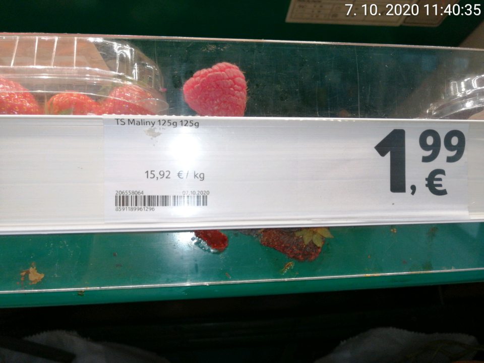 Chladiace vitríny znečistené