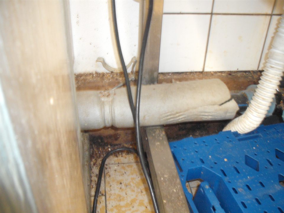 nedodržaná hygiena skladovania potravín