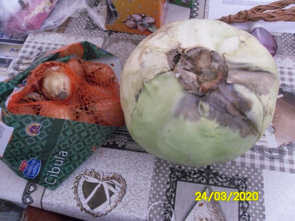 Predaj 2 druhov čerstvej zeleniny nevhodnej na ľudskú spotrebu.