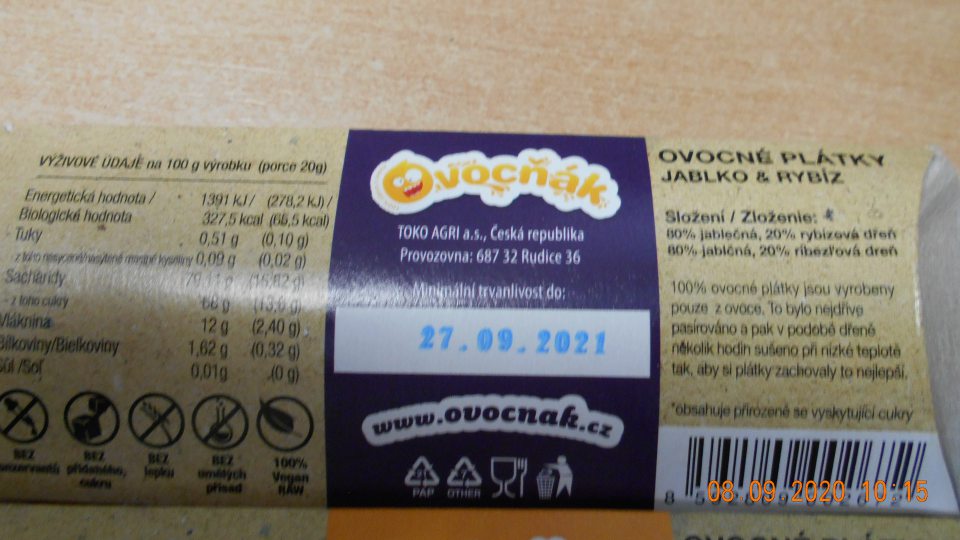 Chýbajúci názov a opisný názov u dvoch druhov potravinárskych výrobkov v štaátnom jazyku.