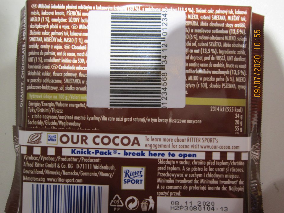 Butter biscuit, 100 g – mliečna čokoláda od výrobcu: Alfred Ritter GmbH Co KGD, 71111 Waldenbuch, Nemecko – zoznam zložiek prekrytý etiketou s čiarovým kódom.