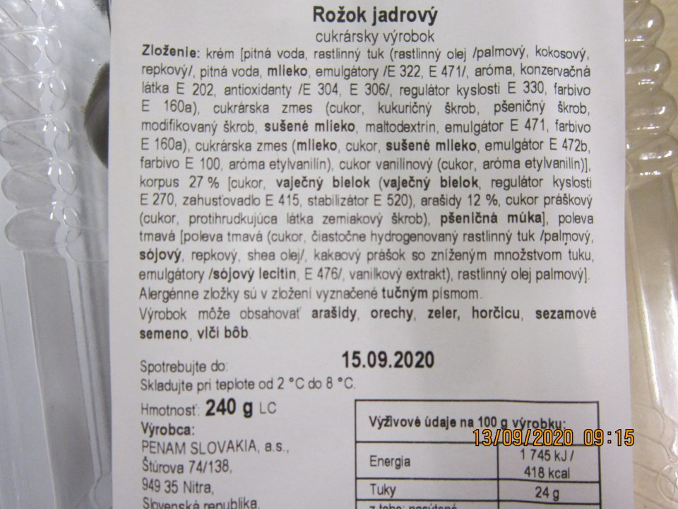 Nedostatok v označení výrobku: Penam Rožok jadrový 240g, cukrársky výrobok  - v zozname zložiek nie sú zdôraznené zložky spôsobujúca alergiu alebo neznášanlivosť- pšeničný škrob a arašidy.