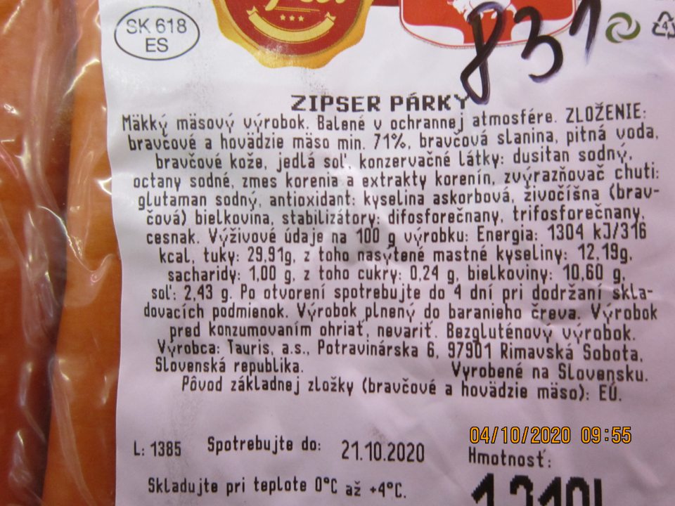 Nedostatok v označení výrobku: Zipser párky, mäkký mäsový výrobok, balené v ochrannej atmosfére – názov výrobku nie je doplnený o údaj „údený“ týkajúci sa špecifickej úpravy výrobku.