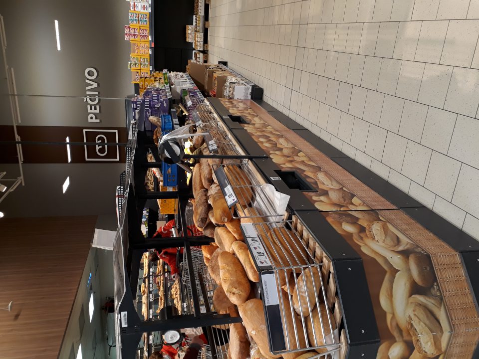 nebalený chlieb sa neponúkal v zariadeniach s ochranným krytom, prekrytá bola iba vrchná čast miesta, kde sa vykonával predaj nebaleného chleba