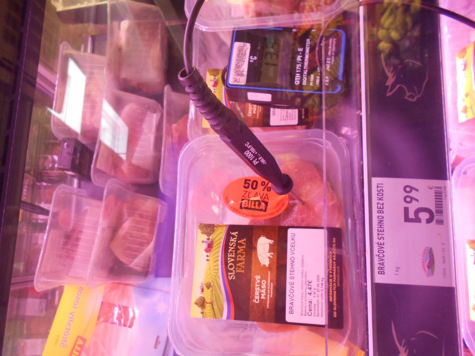 Teploty v chladiacej vitríne.