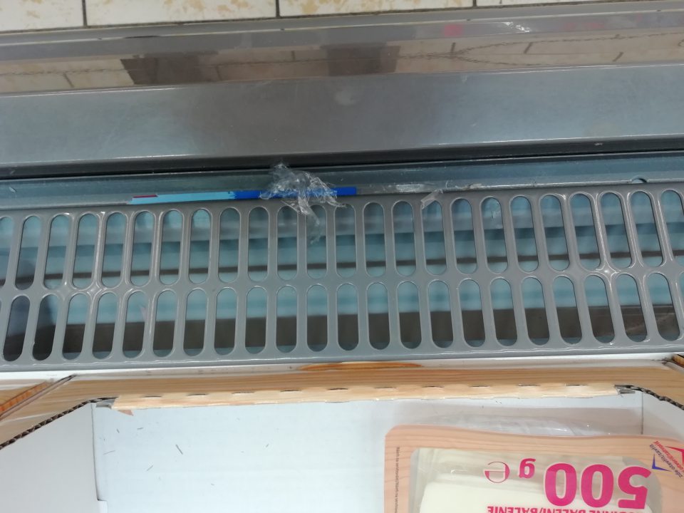 Znečistené chladiace zariadenie.