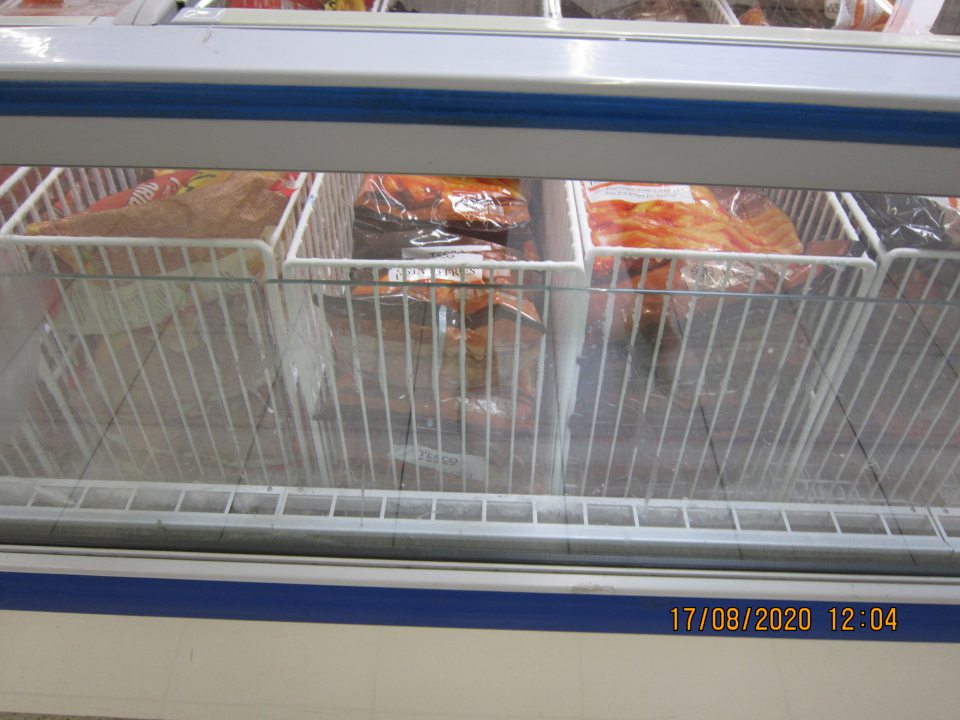 Mraziaci box vyčistený.