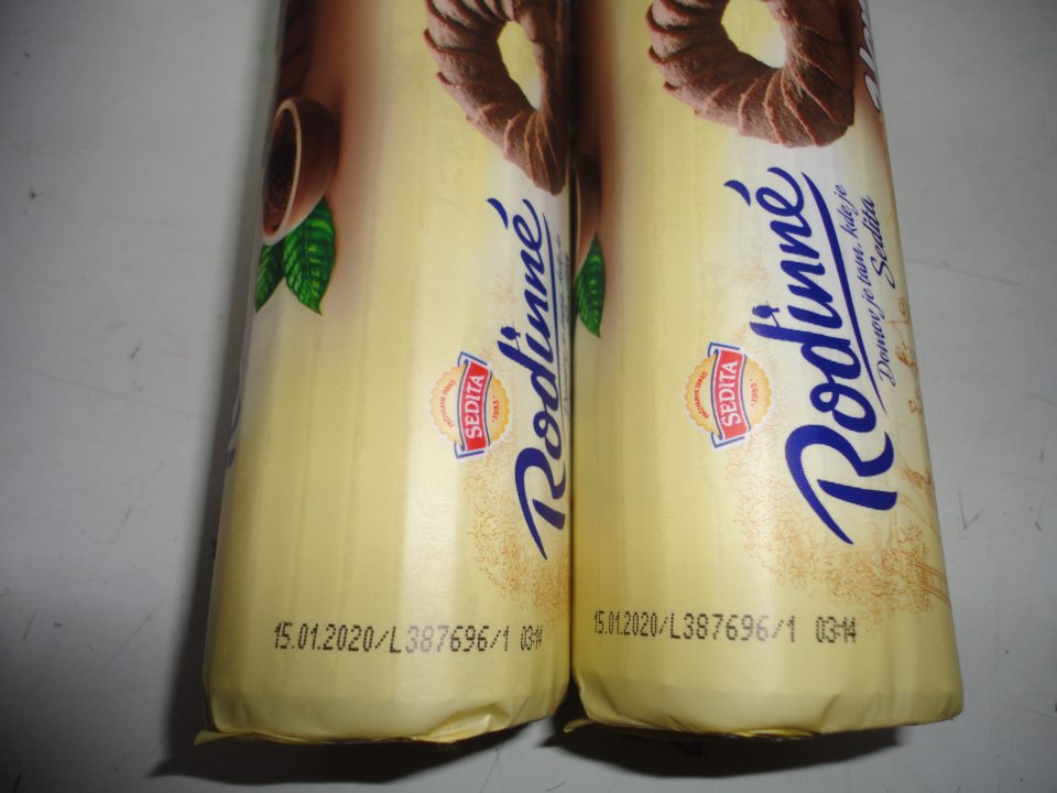 Kakaovo kokosové sušienky 100 g, výrobca: I.D.C Holding, a.s., Trnavská cesta 946/14, 926 01 Sereď, šarža: L387696/103:14, Dátum minimálnej trvanlivosti: 15.01.2020