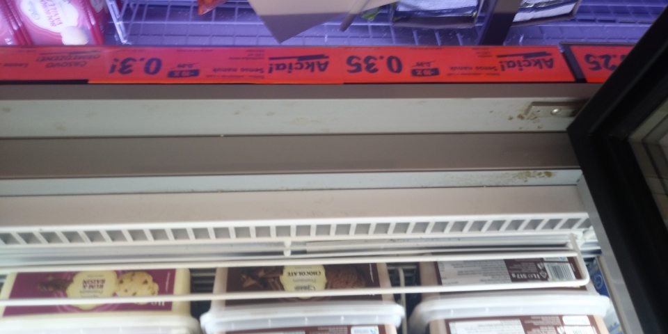 hygiena zariadenia - mraziace zariadenie určené na vystavovanie hlbokozmrazeného tovaru, zmrzliny a pod.