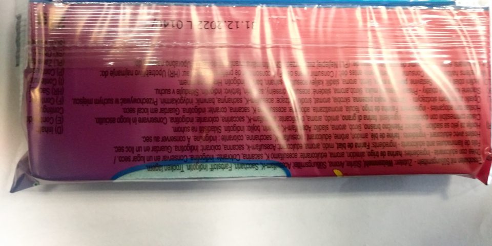 nesprávne označený výrobok - v názve nemal uvedené tvrdenie "obsahuje sladidlá", pričom v zložení výrobku sú uvedené