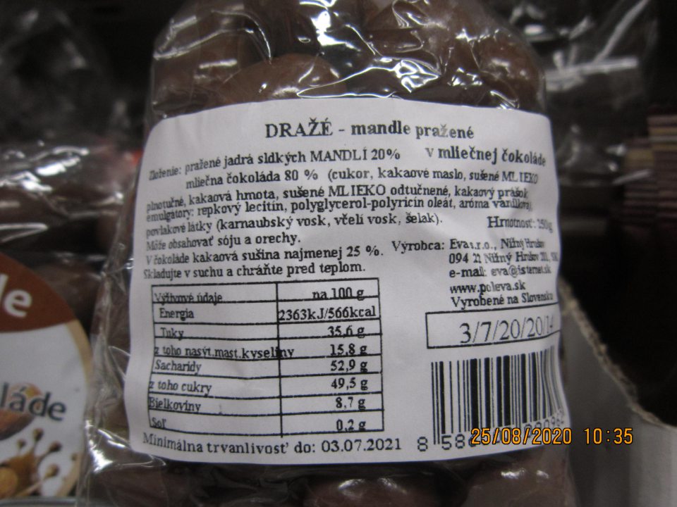 Mandle v mliečnej čokoláde - dražé mandle pražené 250g, DMT: 03.07.2021, označenie dávky: 3/7/20/20/14 03.07.2021 - nezaistenie jednoznačnej čitateľnosti, pričom stredná výška písma nespĺňa požadovanú veľkosť