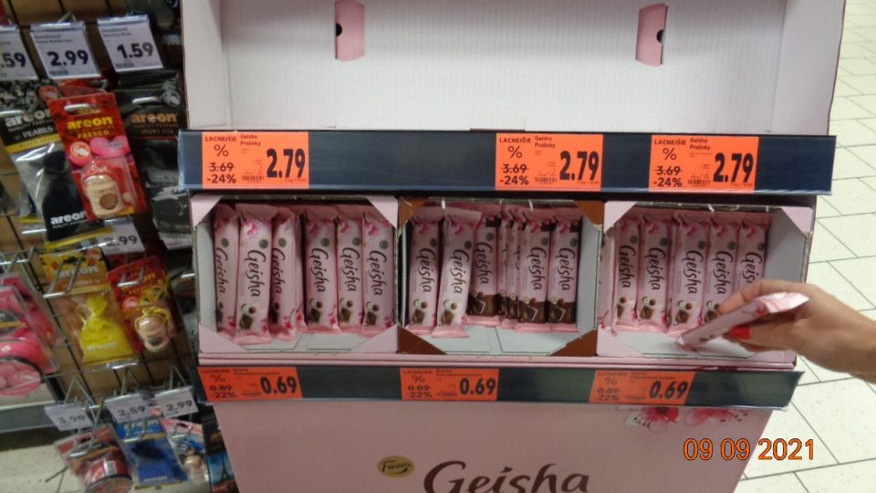 Bez označenia v SJ.