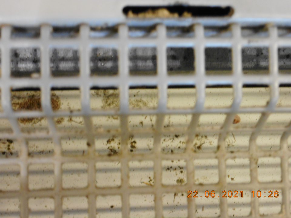 Znečistené chladiace zariadenie.