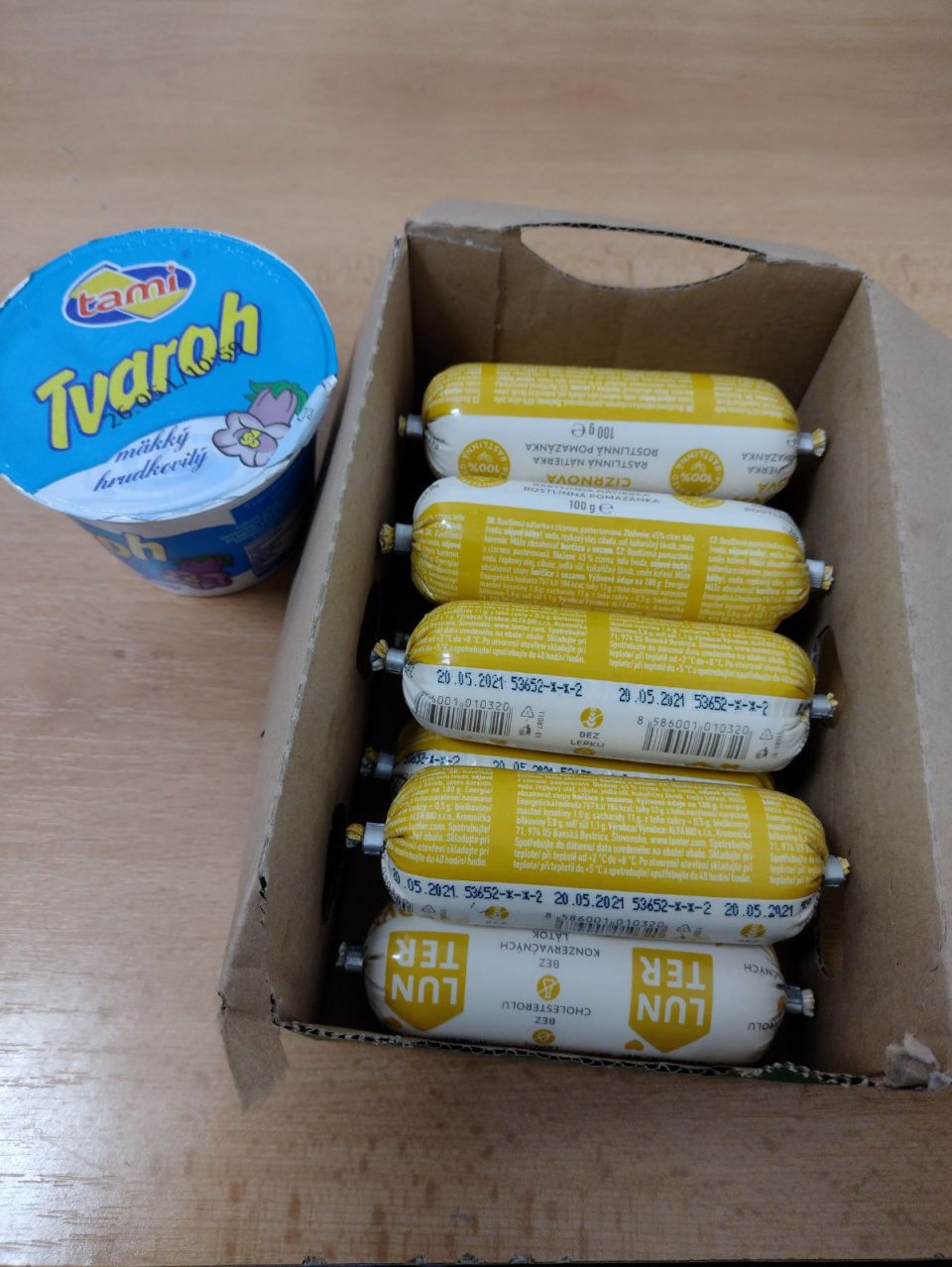 Predaj výrobkov po DS 2 druhy, celková hmotnosť:0,900kg, celková cena: 7,11€.