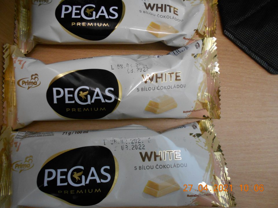 Zistené ponúkanie na predaj jedného druhu potravinárskeho výrobku, u ktorého bol údaj o dátume minimálnej trvanlivosti ľahko stierateľný, respektíve úplne zotretý.