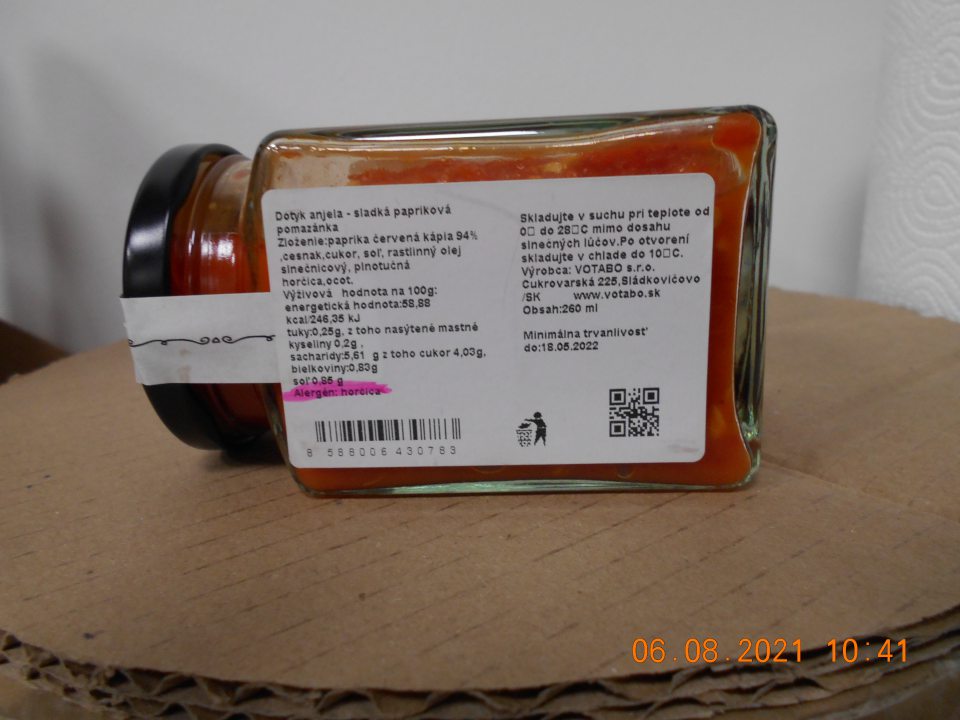  Chýbajúce zvýraznené zložky, spôsobujúce alergie alebo neznášanlivosť u štyroch druhov potravinárskych výrobkov.