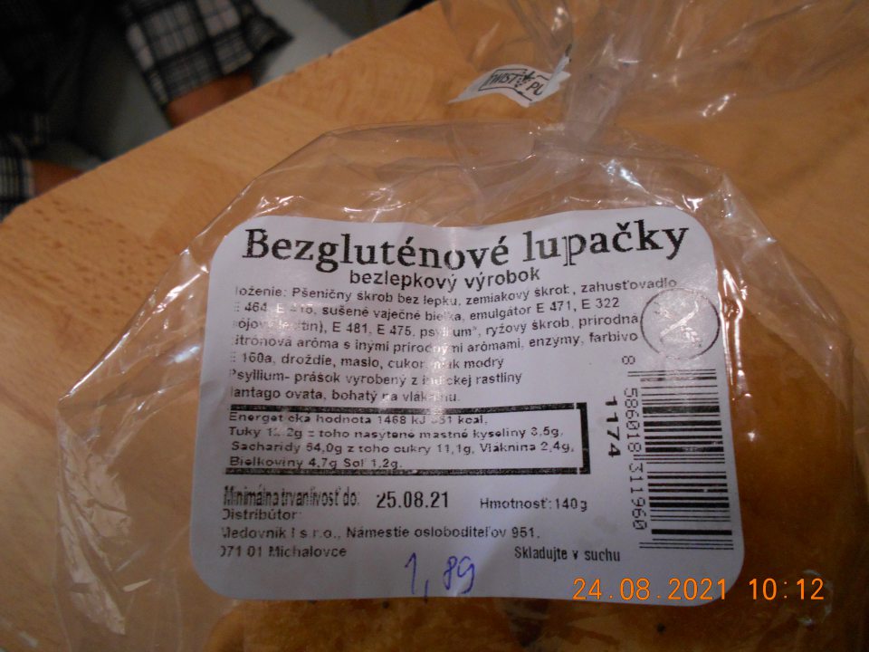 Zistené uvádzanie do obehu dvoch druhov pekárskych výrobkov, nesprávne označených, u ktorých v zložení chýbali zvýraznené zložky, spôsobujúce alergie alebo neznášanlivosť.