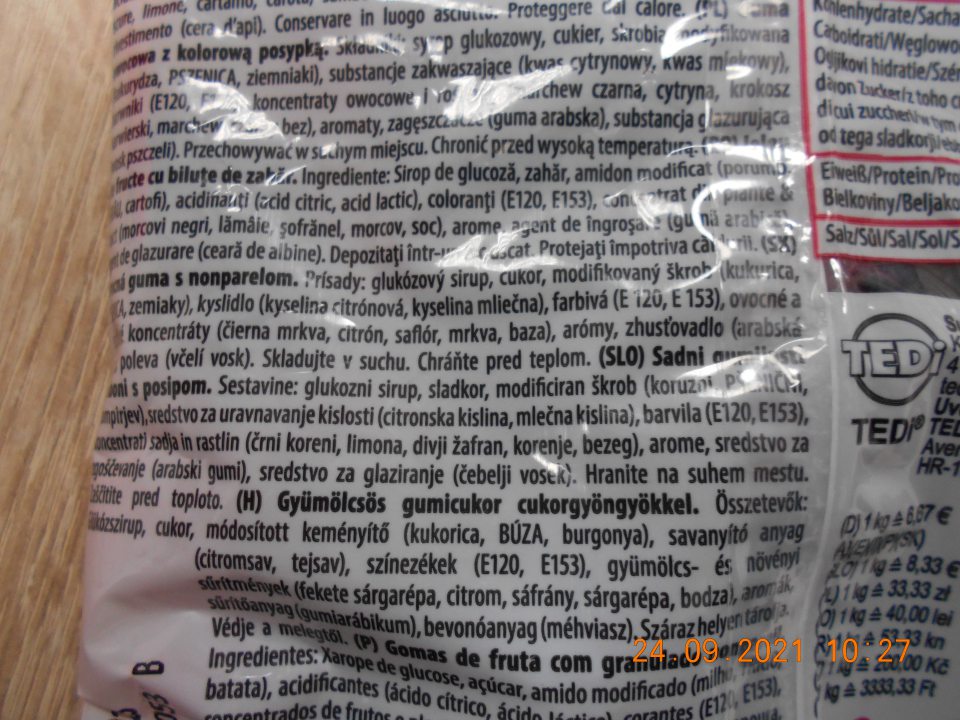 6 druhov nedostatkov v označení 20 druhov výrobkov:adresa PPP nie jue uvedená v št. jazyku, nesprávne slovné spojenia vo výživových údajoch, nesprávne slovné spojenie:prísady-zloženie, nesprávne uvedená kategória prídavných látok, požité skratky a nezrozumiteľné výrazy.