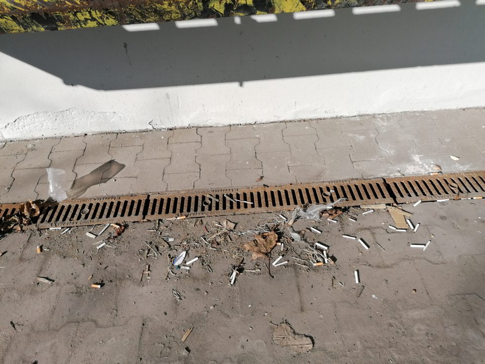 Znečistená príjmová rampa