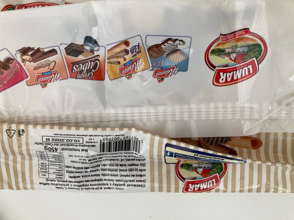 Niektoré povinné údaje ako časť názvu, meno PPP, časť zloženia, boli čiastočne zmazané a nedodržanie strednej veľkosti písma niektorých povinných údajov 1,2mm