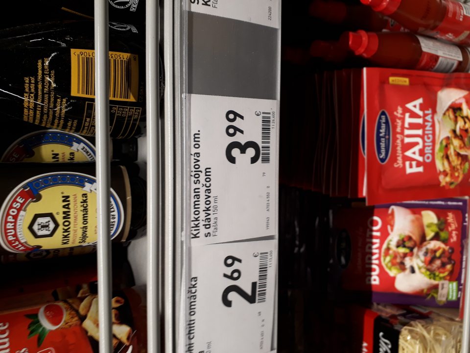 Neoznačenie v kodifikovanej podobe štátneho jazyka.