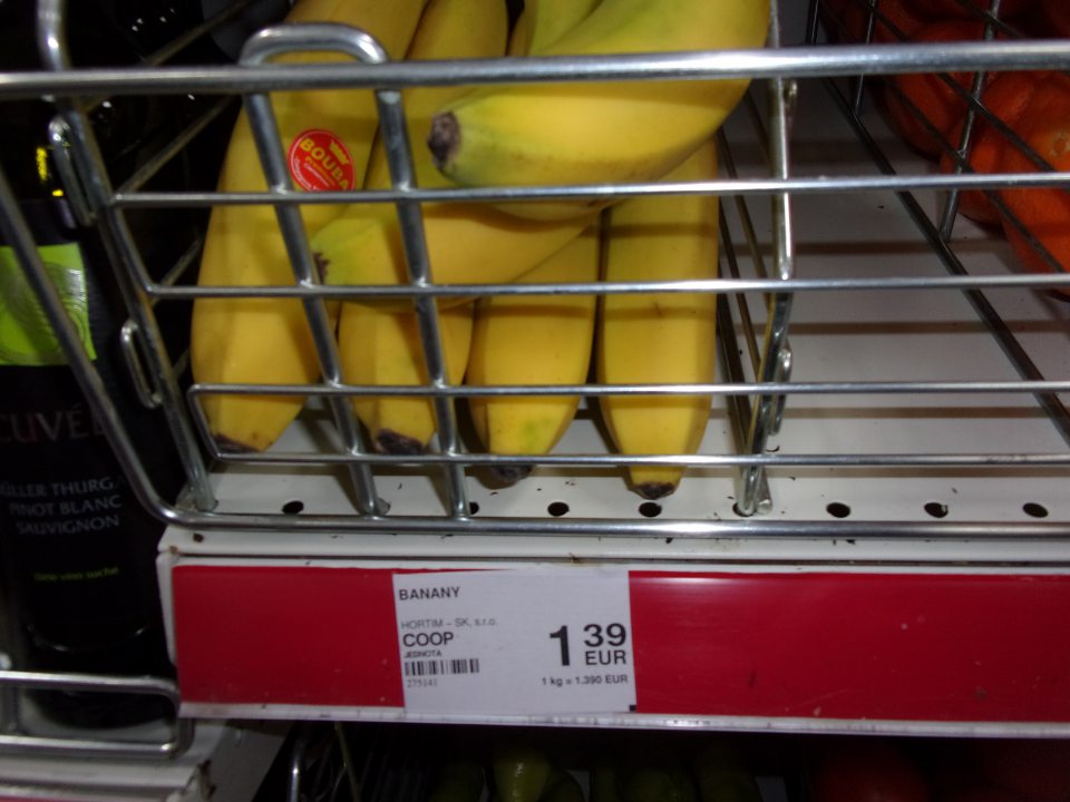 Neoznačenie krajiny pôvodu pri predaji ovocia a zeleniny .