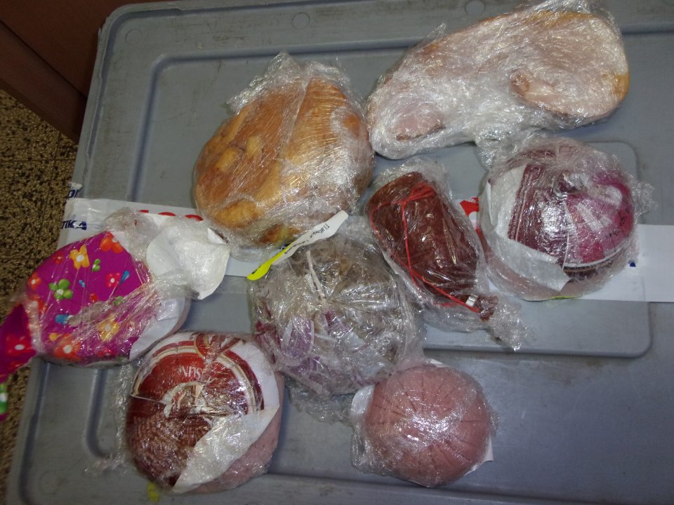 Predaj mäsových výrobkov bez pôvodnej etikety.