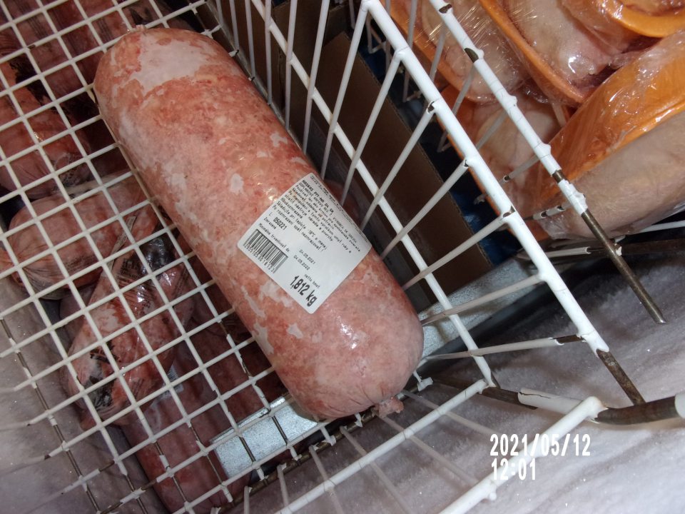 spoločný predaj nezlučiteľných druhov - krmivo pre spoločenské zvieratá a hlbokozmrazené potraviny