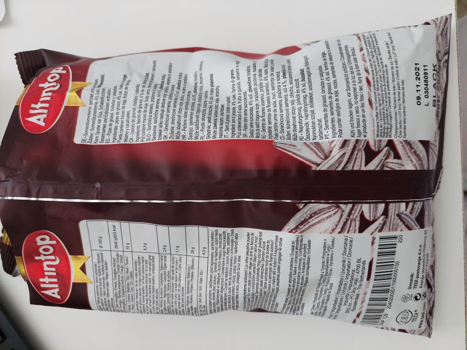 Nevyhovujúce výsledky laboratórnej analýzy senzorického posúdenia v znakoch pach a chuť. 