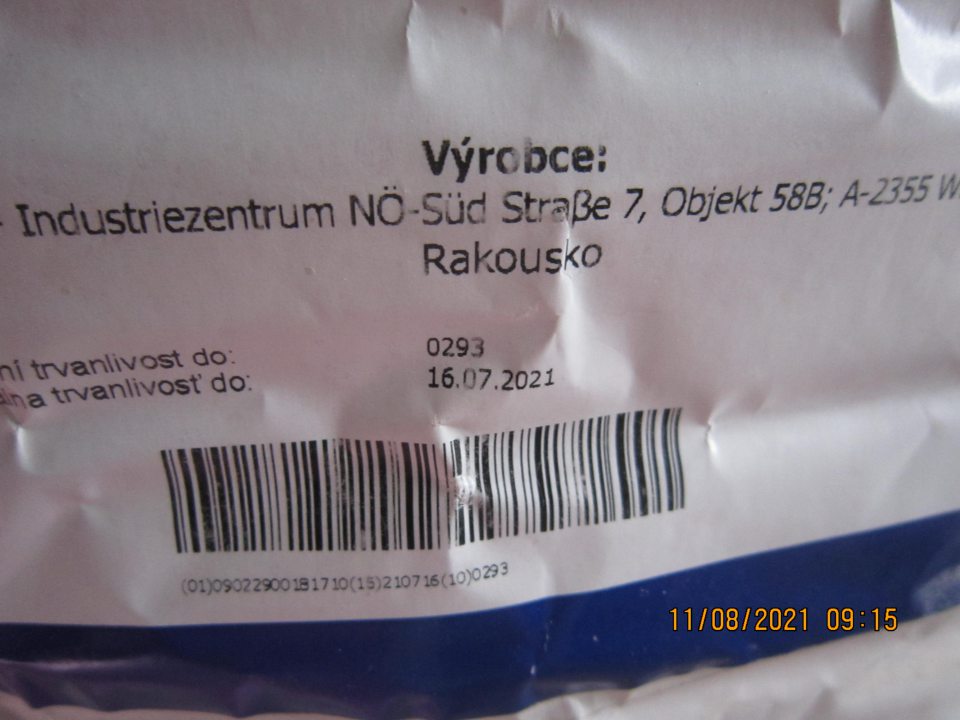 V hlavnom suchom sklade surovín na palete uložené suroviny po uplynutí dátumu spotreby resp. dátumu minimálnej trvanlivosti spolu s ostatnými surovinami používanými vo výrobnom procese: 1. Mliečna zmes na výrobu jemného pečiva, hmotnosť 25kg, výrobca: LESAFFRE AUSTRIA - INDUSTRIEZENTRUM NÖ - SŰD Strabe 7, Objekt 58B A-2355 Wiener Neudorf, Rakusko, šarža 0293, minimálna trvanlivosť do: 16.07.2021 v množstve 2 ks 2. Mliečna zmes na výrobu jemného pečiva, hmotnosť 25kg, výrobca: LESAFFRE AUSTRIA - INDUSTRIEZENTRUM NÖ - SŰD Strabe 7, Objekt 58B A-2355 Wiener Neudorf, Rakusko, šarža 0153, minimálna trvanlivosť do: 28.02.2021 v množstve 1 ks
