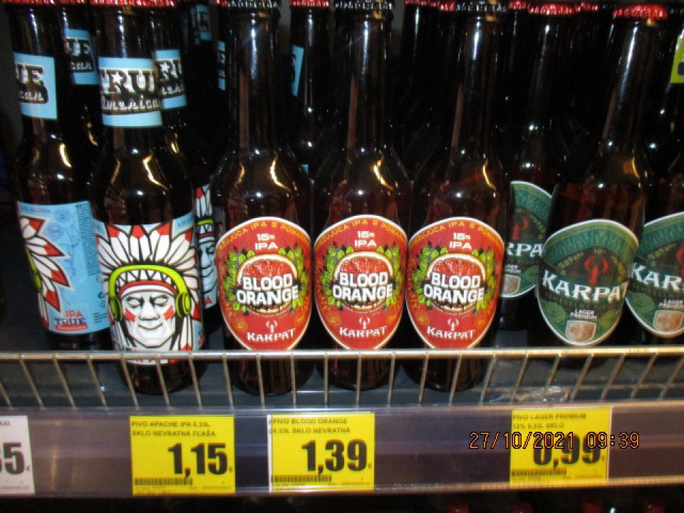 Blood Orange 15% Indian Pale Ale - červený pomaranč nepasterizované, vrchné kvasenie osviežujúce citrusové pivo typu Indian Pale Ale 330 ml nezaistenie čitateľnosti nevyhovujúca stredná veľkosť písma.