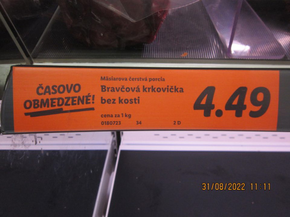 Nesprávne označenie bravčového mäsa: chýbajú údaje: kde bolo zviera chované a kde bolo zviera zabité.
