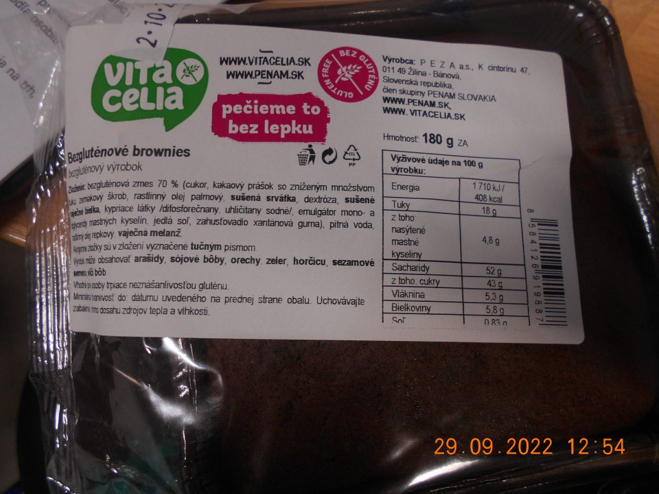  Chýbajúci opisný názov výrobku, respektíve jeho zatriedenie do príslušnej kategórie pekárskych výrobkov.