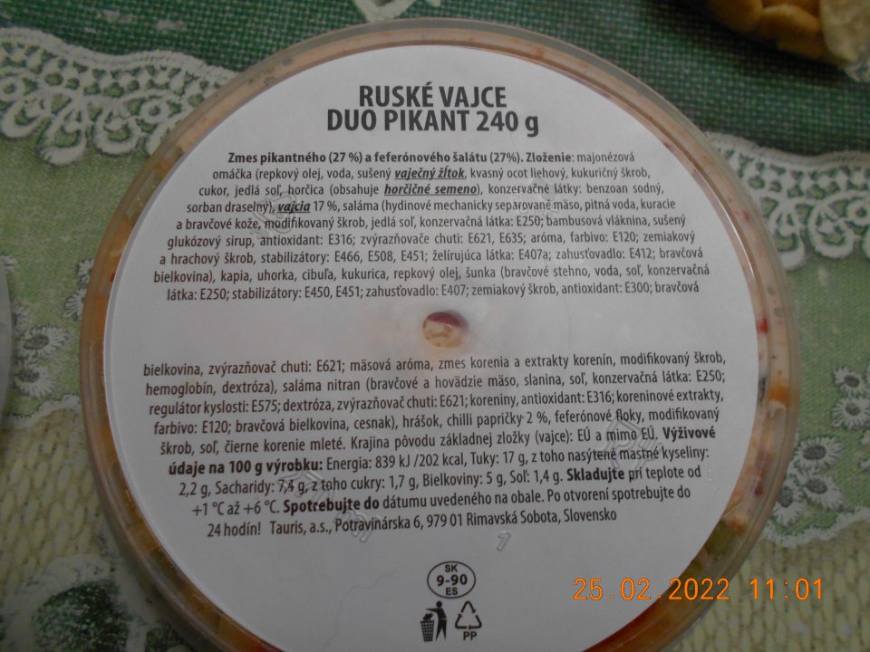  	Zistené ponúkanie na predaj dvoch druhov potravinárskych výrobkov, u ktorých na etikete v zložení chýbalo zloženie zloženej zložky- horčica. 