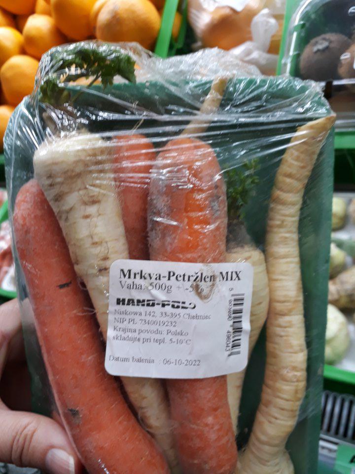 Senzoricky zmenené výrobky s výskytom plesní, hniloby.