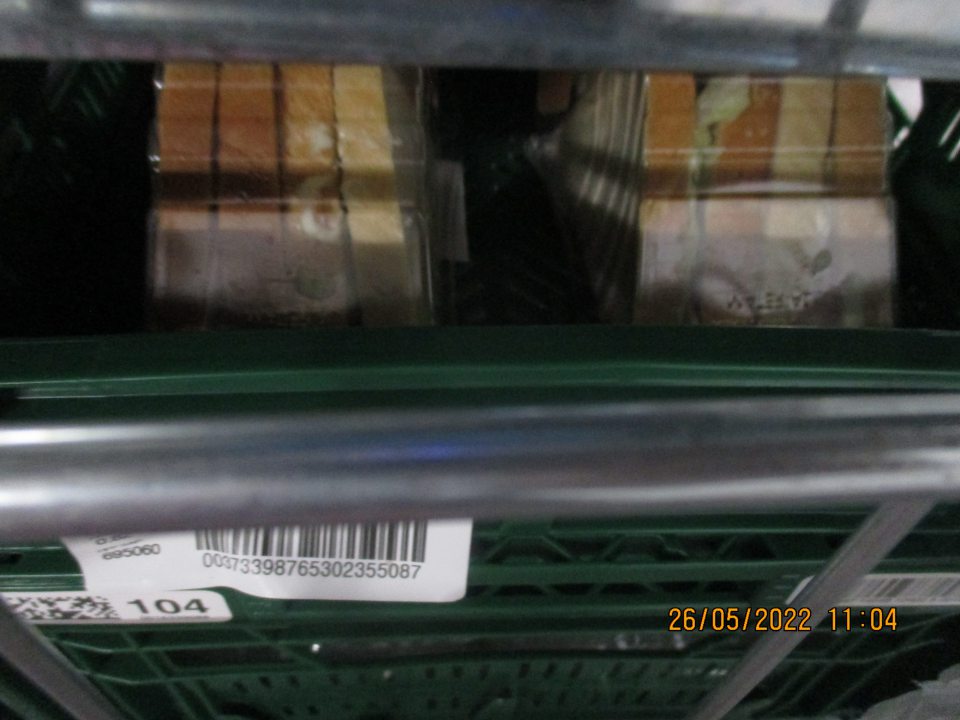 Bagety, sendviče a hamburgery skladované v suchom sklade. 