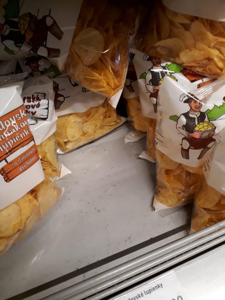 znečistenie regálov na predajnej ploche