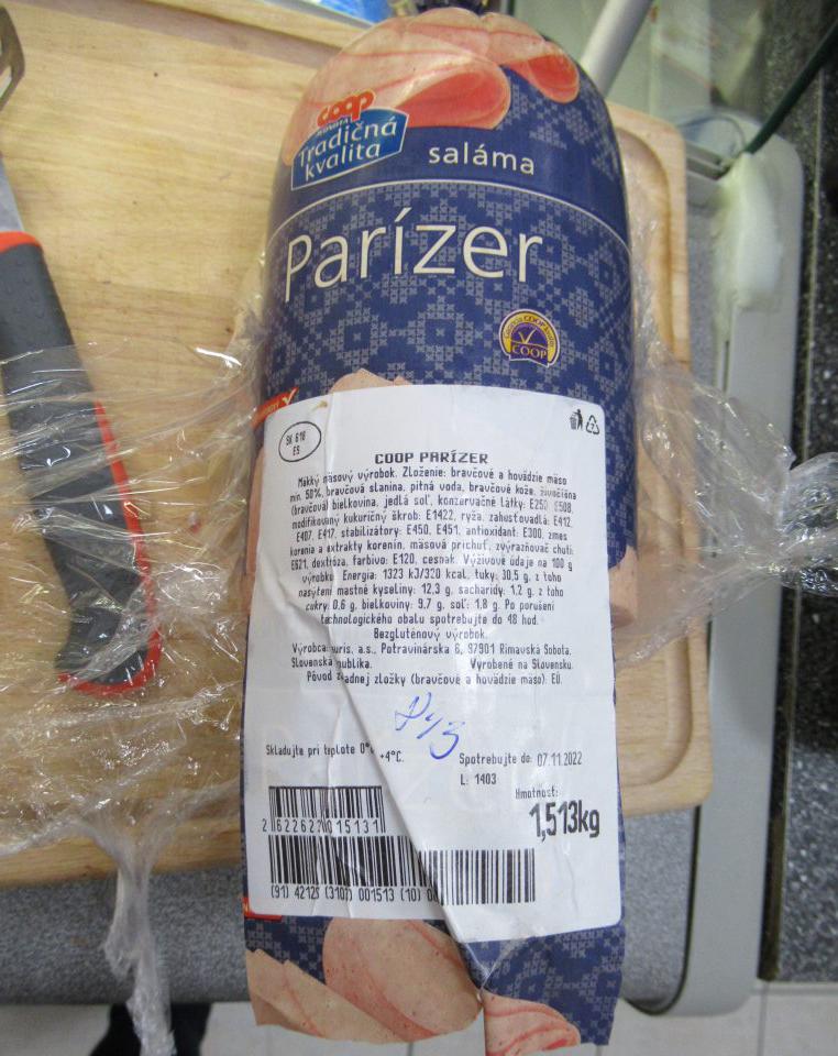 COOP Parízer šunka ponúkaná na predaj po dátume spotreby, DS:07.11.2022, deň kontroly: 25.11.2022. 