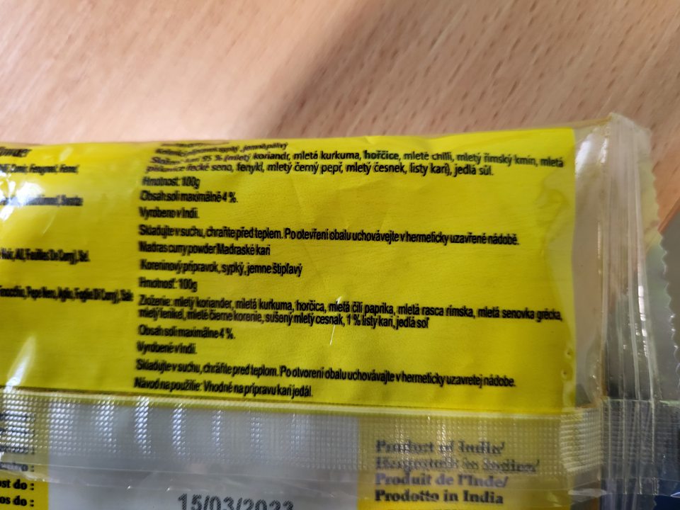 v označení 1 druhu výrobku Madras Curry kari korenie 100g - v zložení nebol odlíšený alergén horčica.