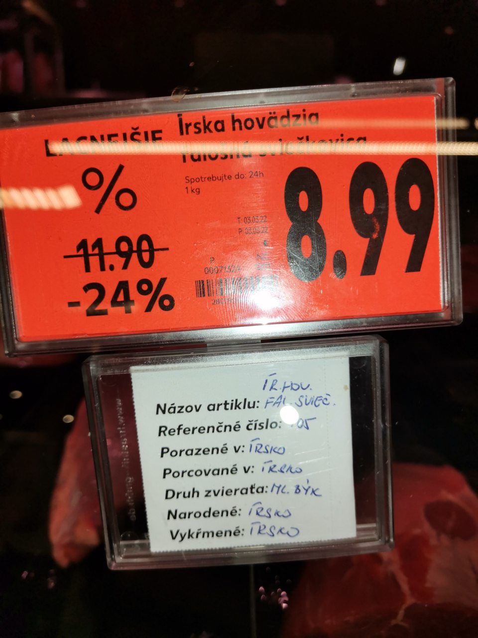 Nesprávne označenie hovädzieho mäsa po otvorení originálnych balení - chýbajúce číslo bitúnku a rozrábkarne.