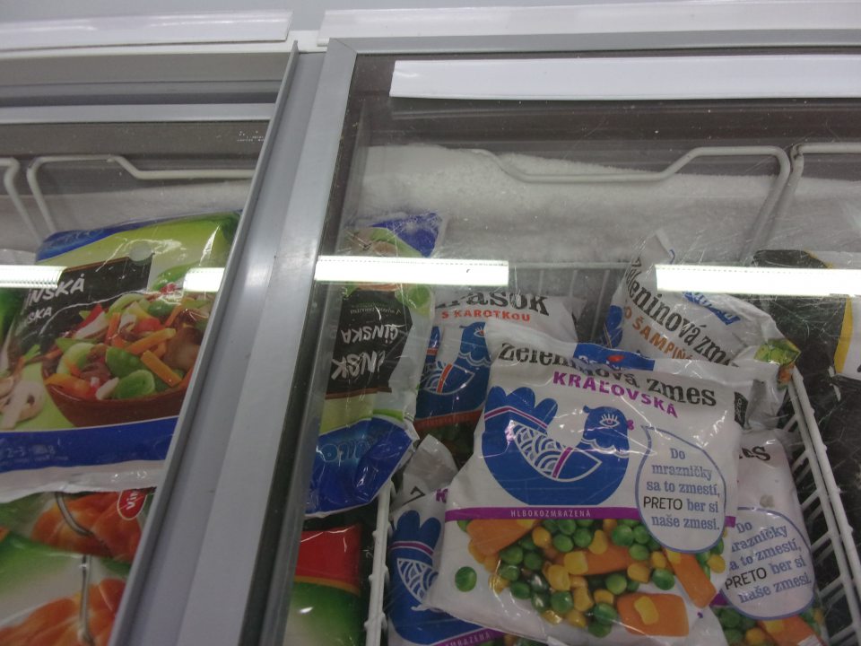 Nadmerná námraza v mraziacom boxe.