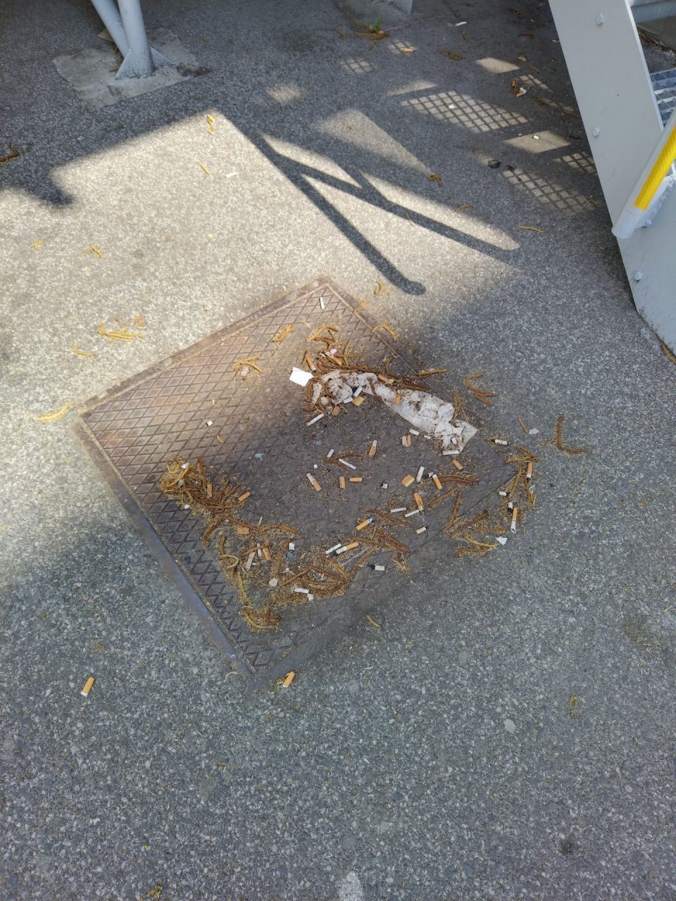 Znečistená príjmová rampa.