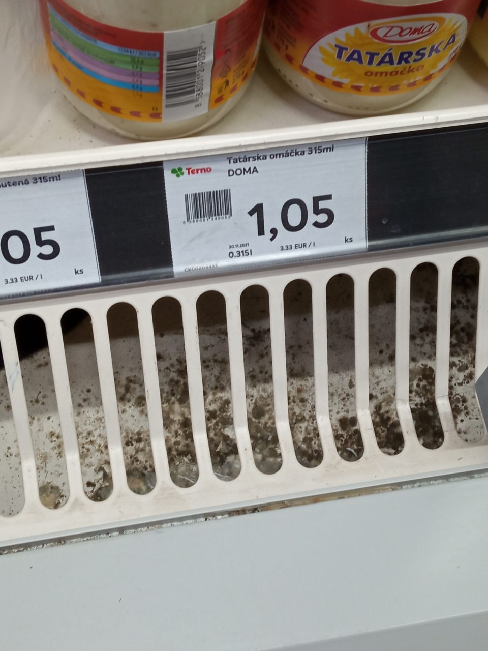 Znečistenie chladiacej vitríny