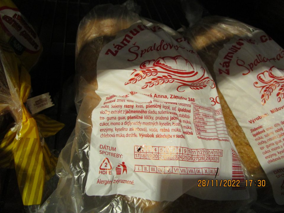 U 4 druhov Zámutovského chleba bol uvedený dátum spotreby namiesto dátumu minimálnej trvanlivosti v celkovom množstve 7,5 kg a v celkovej cene 29,22 €