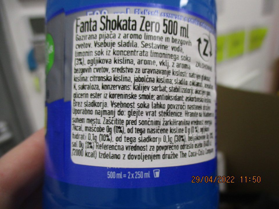 FANTA Shokata Zero Lemon Elderflower Taste 500 ml Gazirana pijača z aromo limone in bezgovih cvetov - potravina neoznečená v štátnom jazyku.