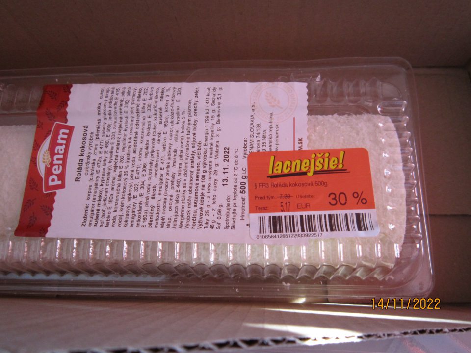4.Predaj potravín po uplynutí dátumu spotreby: Roláda kokosová, cukrárenský výrobok, á 500g, celková hmotnosť: 1 kg, celková cena: 10,34 €, 2 kusy. 