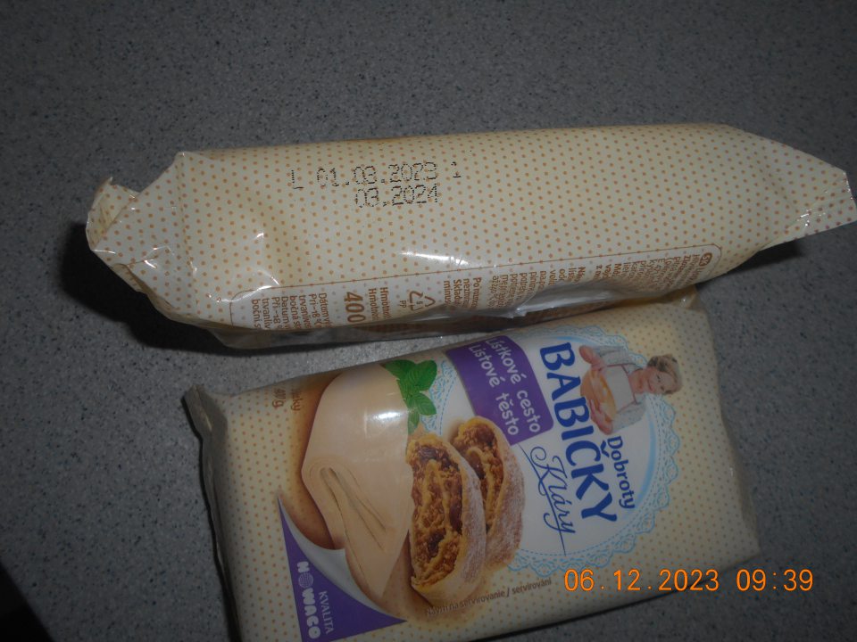 V čase kontroly zistený nedostatok: - ľahko stierateľný údaj o dátume minimálnej trvanlivosti