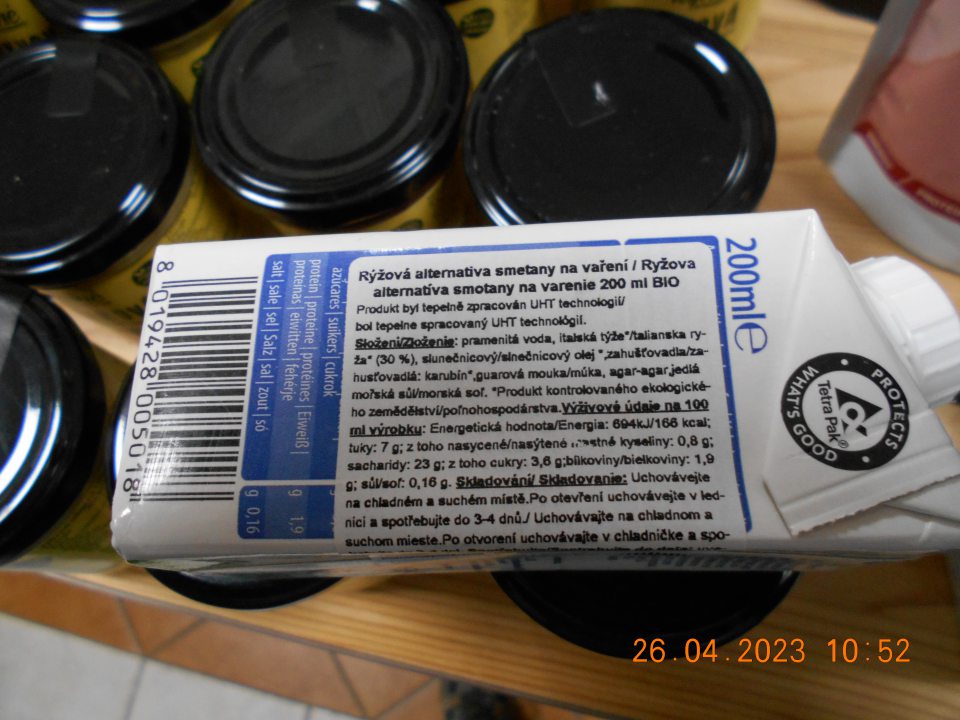 nezvýraznená zložka spôsobujúca alergie alebo neznášanlivosť (syr)